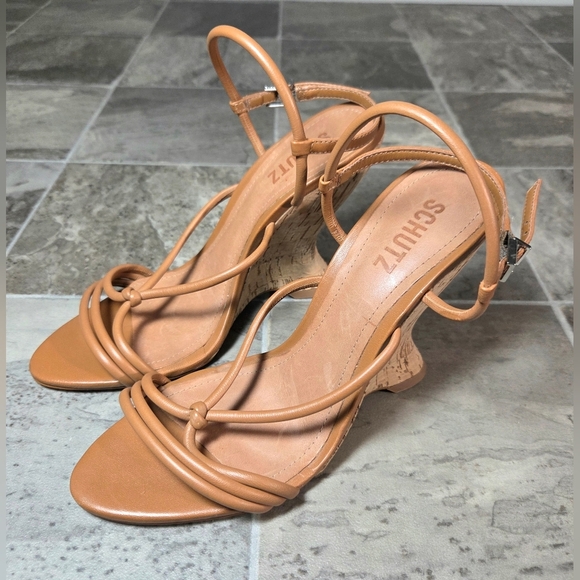 SCHUTZ DARYL NAPPA LEATHER CORK SCULPTURAL WEDGE SANDALS. - Picture 5 of 9